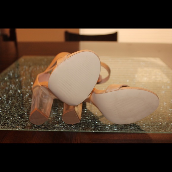 Tan Shoe Dazzle heels💕 price drop‼️ - Picture 6 of 6